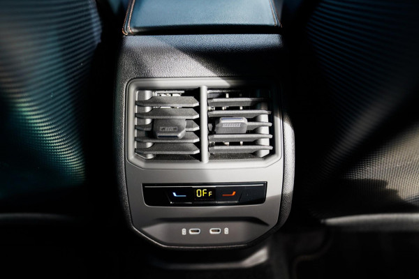 CUPRA Formentor 2.5 VZ5 | Carbon | Kuipstoelen | Leder/alcantara | LED | Adaptieve Cruise | Dynamisch onderstel | Bronze stiksels