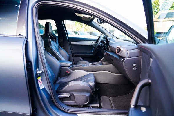 CUPRA Formentor 2.5 VZ5 | Carbon | Kuipstoelen | Leder/alcantara | LED | Adaptieve Cruise | Dynamisch onderstel | Bronze stiksels