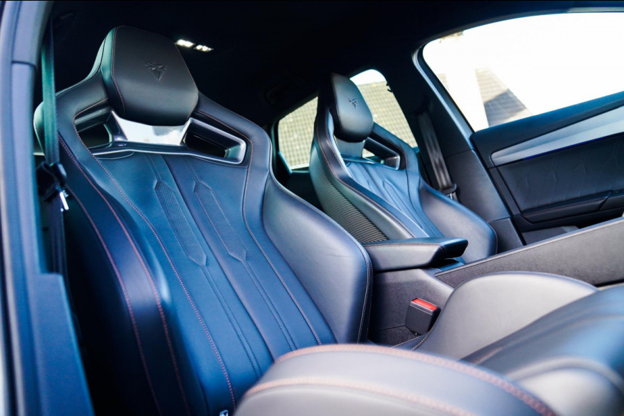 CUPRA Formentor 2.5 VZ5 | Carbon | Kuipstoelen | Leder/alcantara | LED | Adaptieve Cruise | Dynamisch onderstel | Bronze stiksels