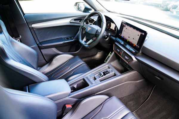 CUPRA Formentor 2.5 VZ5 | Carbon | Kuipstoelen | Leder/alcantara | LED | Adaptieve Cruise | Dynamisch onderstel | Bronze stiksels