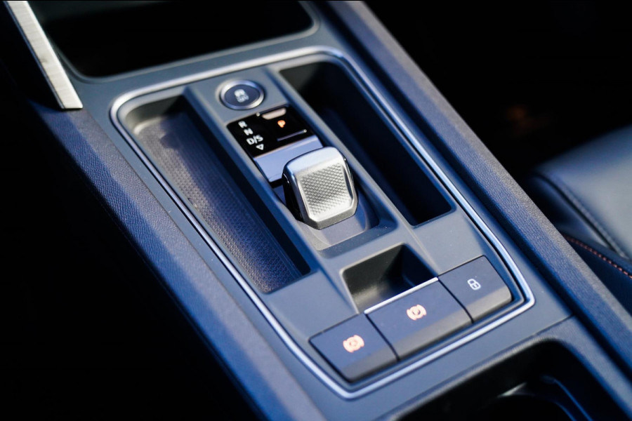 CUPRA Formentor 2.5 VZ5 | Carbon | Kuipstoelen | Leder/alcantara | LED | Adaptieve Cruise | Dynamisch onderstel | Bronze stiksels