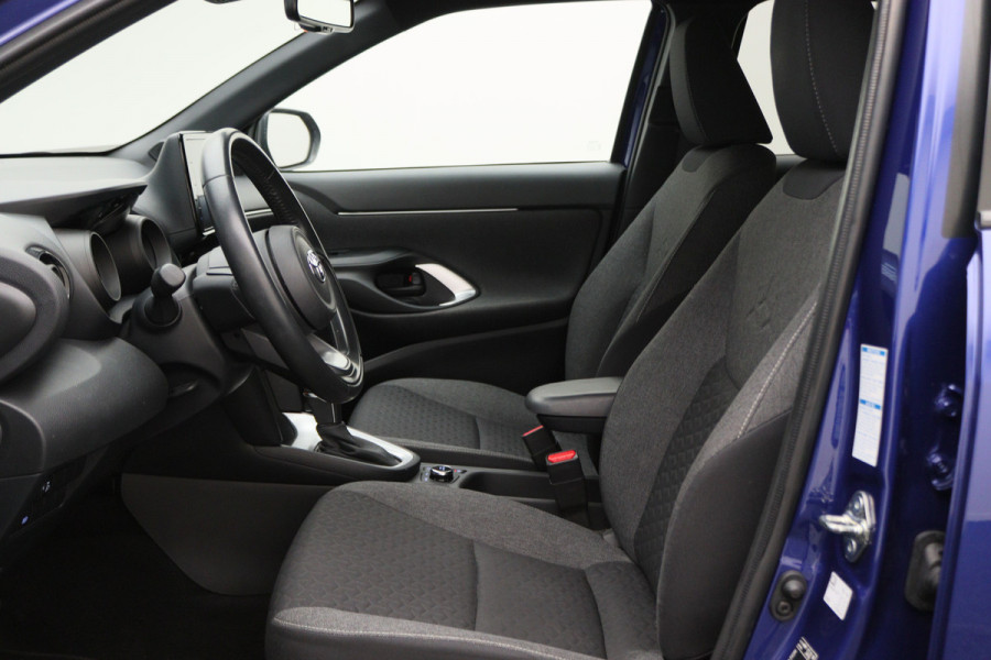 Toyota Yaris Cross 1.5 Hybrid Business Plus AWD Camera, ACC, Apple Carplay, Keyless, Lane Assist, DAB, 17"