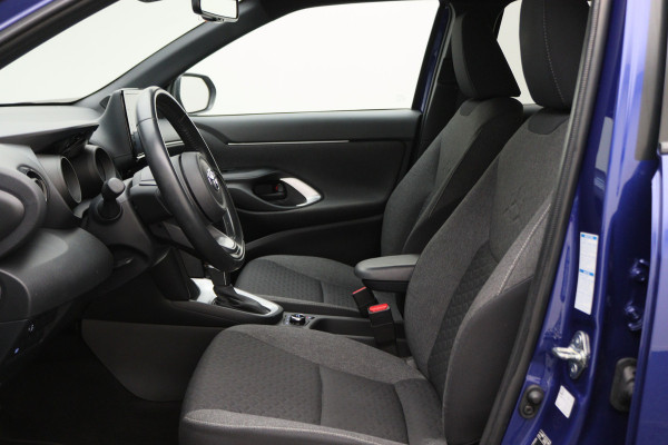 Toyota Yaris Cross 1.5 Hybrid Business Plus AWD Camera, ACC, Apple Carplay, Keyless, Lane Assist, DAB, 17"