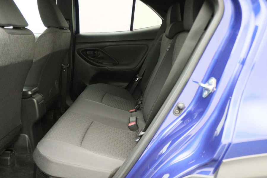 Toyota Yaris Cross 1.5 Hybrid Business Plus AWD Camera, ACC, Apple Carplay, Keyless, Lane Assist, DAB, 17"