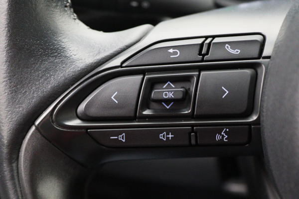 Toyota Yaris Cross 1.5 Hybrid Business Plus AWD Camera, ACC, Apple Carplay, Keyless, Lane Assist, DAB, 17"