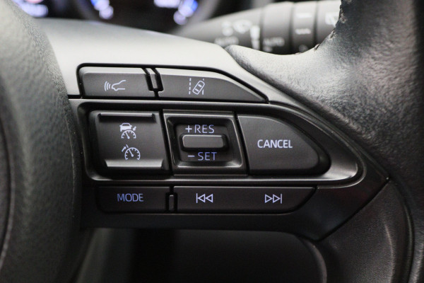 Toyota Yaris Cross 1.5 Hybrid Business Plus AWD Camera, ACC, Apple Carplay, Keyless, Lane Assist, DAB, 17"