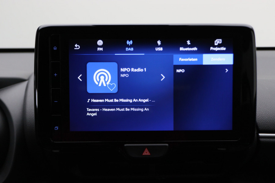 Toyota Yaris Cross 1.5 Hybrid Business Plus AWD Camera, ACC, Apple Carplay, Keyless, Lane Assist, DAB, 17"
