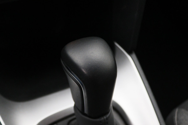 Toyota Yaris Cross 1.5 Hybrid Business Plus AWD Camera, ACC, Apple Carplay, Keyless, Lane Assist, DAB, 17"