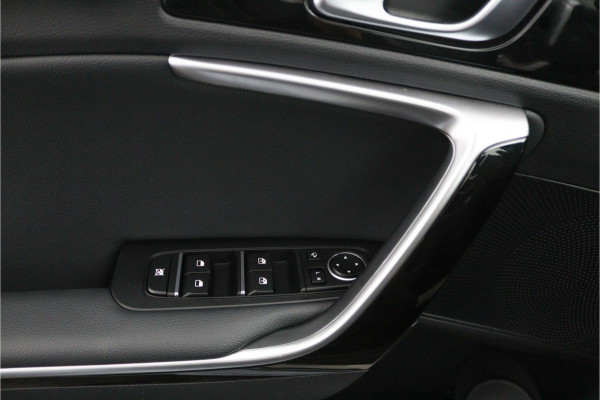 Kia Ceed Sportswagon 1.5 T-GDi GT-Line Automaat - Adaptive Cruise - Navigatie - Stoel/Stuurverwarming - Schuif/-kanteldak - Apple Carplay/Android Auto - Fabrieksgarantie 04-2031 Kia Ceed Sportswagon 1.5 T-GDi GT-Line Automaat - Adaptive Cruise - Navigatie - Stoel/Stuurverwarming - Schuif/-kanteldak - Apple Carplay/Android Auto - Fabrieksgarantie 04-2031