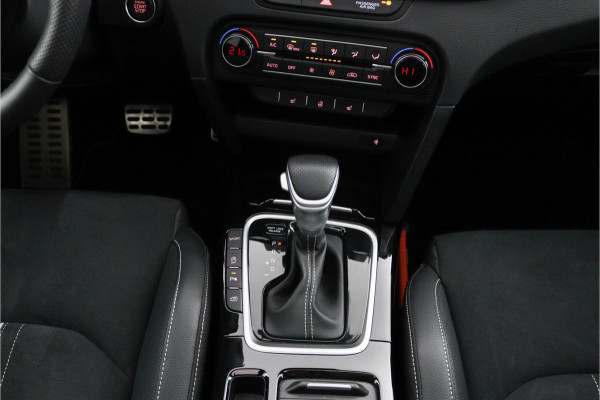 Kia Ceed Sportswagon 1.5 T-GDi GT-Line Automaat - Adaptive Cruise - Navigatie - Stoel/Stuurverwarming - Schuif/-kanteldak - Apple Carplay/Android Auto - Fabrieksgarantie 04-2031 Kia Ceed Sportswagon 1.5 T-GDi GT-Line Automaat - Adaptive Cruise - Navigatie - Stoel/Stuurverwarming - Schuif/-kanteldak - Apple Carplay/Android Auto - Fabrieksgarantie 04-2031
