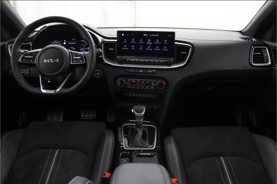 Kia Ceed Sportswagon 1.5 T-GDi GT-Line Automaat - Adaptive Cruise - Navigatie - Stoel/Stuurverwarming - Schuif/-kanteldak - Apple Carplay/Android Auto - Fabrieksgarantie 04-2031 Kia Ceed Sportswagon 1.5 T-GDi GT-Line Automaat - Adaptive Cruise - Navigatie - Stoel/Stuurverwarming - Schuif/-kanteldak - Apple Carplay/Android Auto - Fabrieksgarantie 04-2031