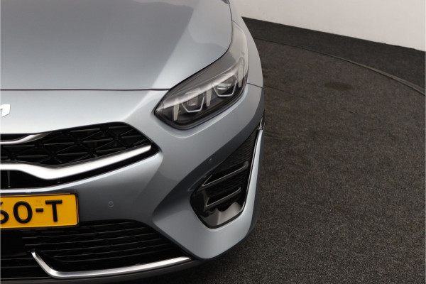 Kia Ceed Sportswagon 1.5 T-GDi GT-Line Automaat - Adaptive Cruise - Navigatie - Stoel/Stuurverwarming - Schuif/-kanteldak - Apple Carplay/Android Auto - Fabrieksgarantie 04-2031 Kia Ceed Sportswagon 1.5 T-GDi GT-Line Automaat - Adaptive Cruise - Navigatie - Stoel/Stuurverwarming - Schuif/-kanteldak - Apple Carplay/Android Auto - Fabrieksgarantie 04-2031