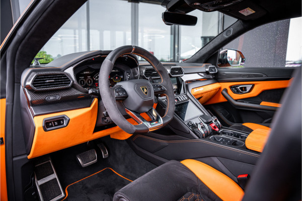 Lamborghini Urus Graphite Capsule 4.0 V8 - Dealeronderhouden | Panorama | B&O Advanced | Carbon | Alcantara