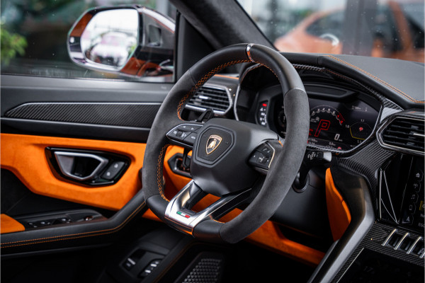 Lamborghini Urus Graphite Capsule 4.0 V8 - Dealeronderhouden | Panorama | B&O Advanced | Carbon | Alcantara
