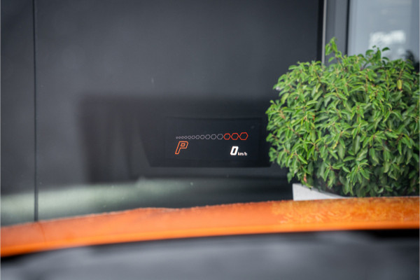 Lamborghini Urus Graphite Capsule 4.0 V8 - Dealeronderhouden | Panorama | B&O Advanced | Carbon | Alcantara