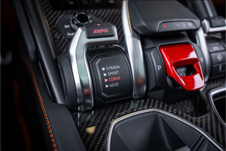 Lamborghini Urus Graphite Capsule 4.0 V8 - Dealeronderhouden | Panorama | B&O Advanced | Carbon | Alcantara
