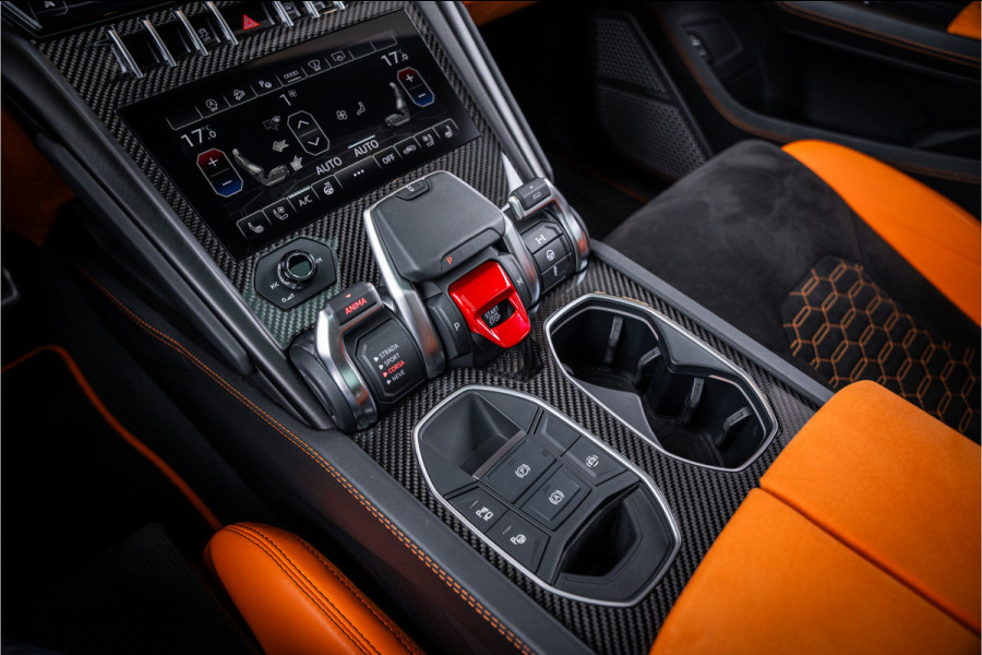 Lamborghini Urus Graphite Capsule 4.0 V8 - Dealeronderhouden | Panorama | B&O Advanced | Carbon | Alcantara