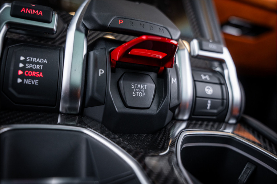 Lamborghini Urus Graphite Capsule 4.0 V8 - Dealeronderhouden | Panorama | B&O Advanced | Carbon | Alcantara