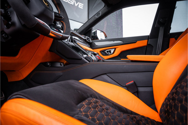 Lamborghini Urus Graphite Capsule 4.0 V8 - Dealeronderhouden | Panorama | B&O Advanced | Carbon | Alcantara