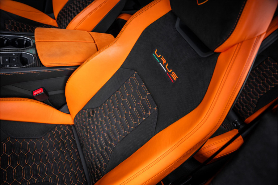 Lamborghini Urus Graphite Capsule 4.0 V8 - Dealeronderhouden | Panorama | B&O Advanced | Carbon | Alcantara