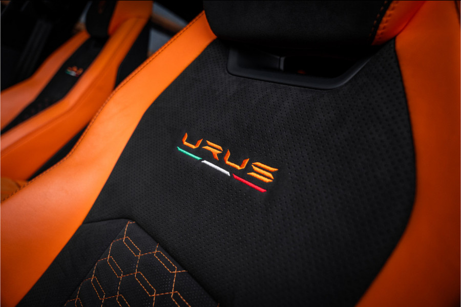 Lamborghini Urus Graphite Capsule 4.0 V8 - Dealeronderhouden | Panorama | B&O Advanced | Carbon | Alcantara