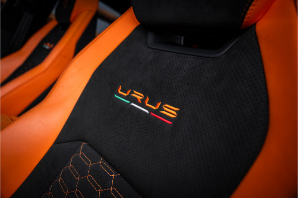 Lamborghini Urus Graphite Capsule 4.0 V8 - Dealeronderhouden | Panorama | B&O Advanced | Carbon | Alcantara