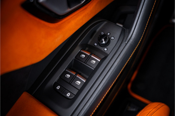 Lamborghini Urus Graphite Capsule 4.0 V8 - Dealeronderhouden | Panorama | B&O Advanced | Carbon | Alcantara