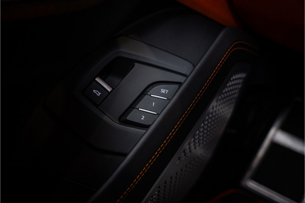 Lamborghini Urus Graphite Capsule 4.0 V8 - Dealeronderhouden | Panorama | B&O Advanced | Carbon | Alcantara