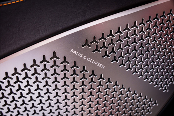 Lamborghini Urus Graphite Capsule 4.0 V8 - Dealeronderhouden | Panorama | B&O Advanced | Carbon | Alcantara