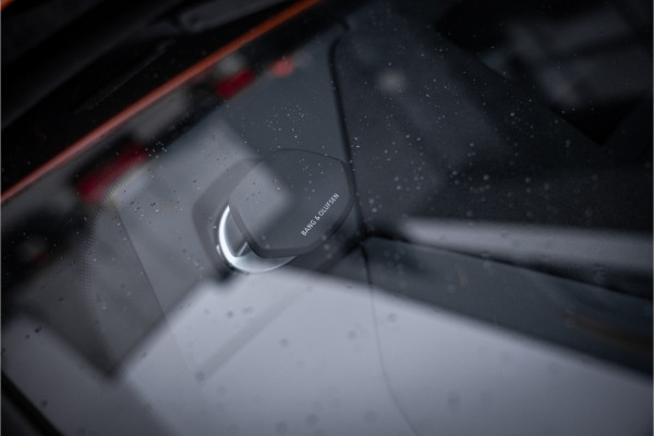 Lamborghini Urus Graphite Capsule 4.0 V8 - Dealeronderhouden | Panorama | B&O Advanced | Carbon | Alcantara