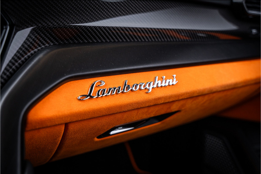 Lamborghini Urus Graphite Capsule 4.0 V8 - Dealeronderhouden | Panorama | B&O Advanced | Carbon | Alcantara