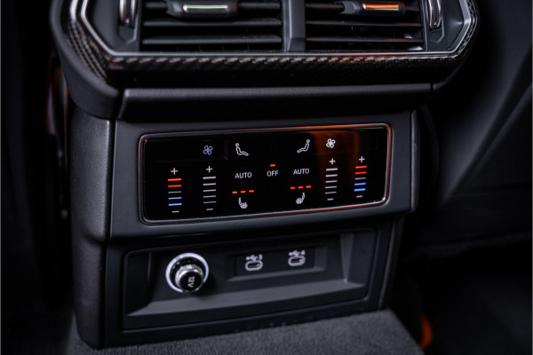 Lamborghini Urus Graphite Capsule 4.0 V8 - Dealeronderhouden | Panorama | B&O Advanced | Carbon | Alcantara