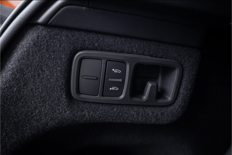 Lamborghini Urus Graphite Capsule 4.0 V8 - Dealeronderhouden | Panorama | B&O Advanced | Carbon | Alcantara