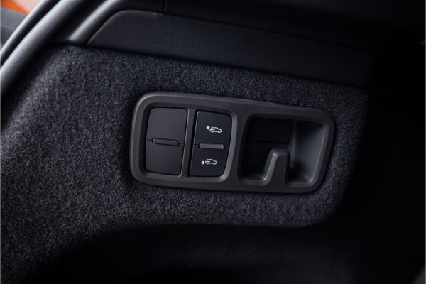 Lamborghini Urus Graphite Capsule 4.0 V8 - Dealeronderhouden | Panorama | B&O Advanced | Carbon | Alcantara