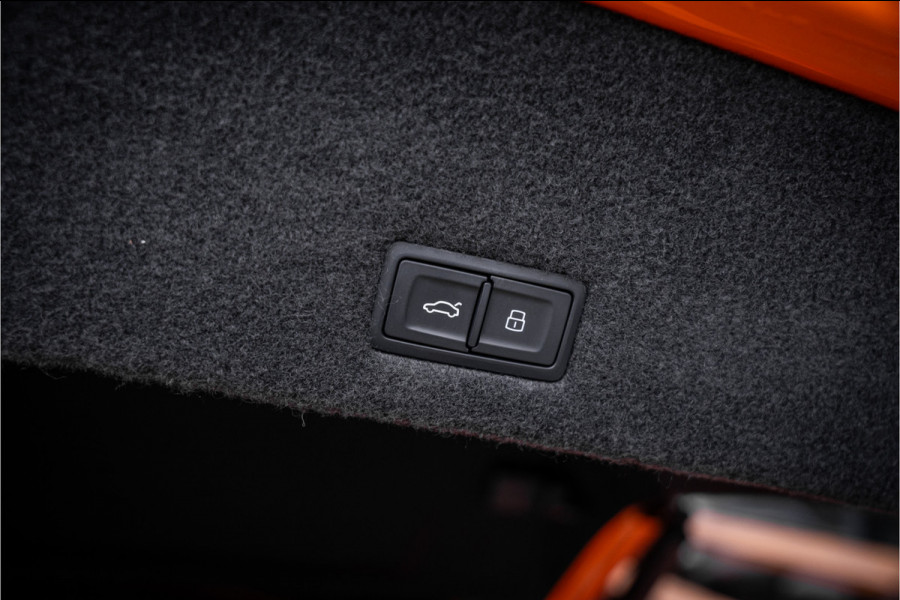 Lamborghini Urus Graphite Capsule 4.0 V8 - Dealeronderhouden | Panorama | B&O Advanced | Carbon | Alcantara