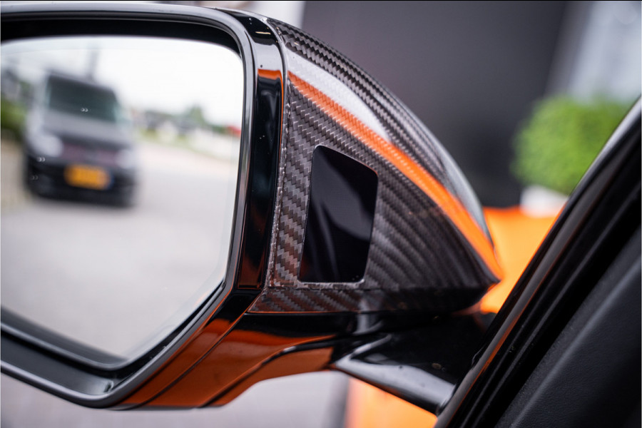 Lamborghini Urus Graphite Capsule 4.0 V8 - Dealeronderhouden | Panorama | B&O Advanced | Carbon | Alcantara