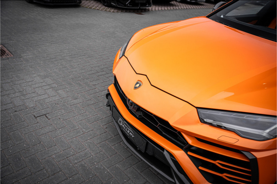 Lamborghini Urus Graphite Capsule 4.0 V8 - Dealeronderhouden | Panorama | B&O Advanced | Carbon | Alcantara