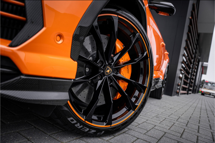 Lamborghini Urus Graphite Capsule 4.0 V8 - Dealeronderhouden | Panorama | B&O Advanced | Carbon | Alcantara