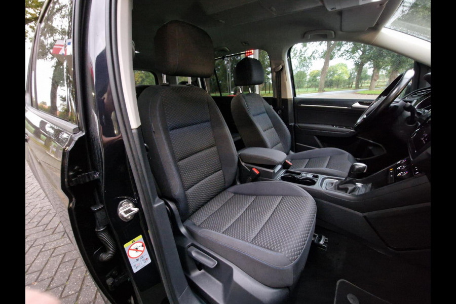 Volkswagen Touran 1.5 TSI DSG United R-line 7p|LED Matrix|7-persoons|ACC|Clima|PDC|