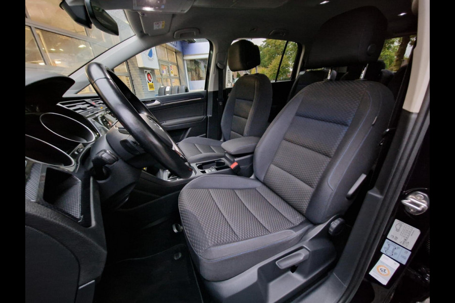 Volkswagen Touran 1.5 TSI DSG United R-line 7p|LED Matrix|7-persoons|ACC|Clima|PDC|