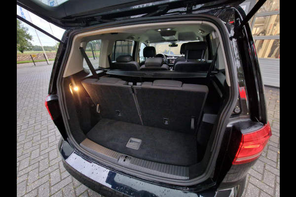 Volkswagen Touran 1.5 TSI DSG United R-line 7p|LED Matrix|7-persoons|ACC|Clima|PDC|