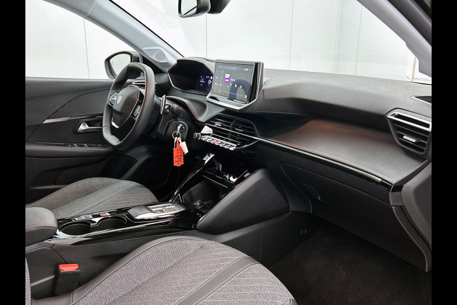 Peugeot 208 1.2 Hybrid 100PK Automaat Allure Navigatie Apple Carplay/Android Auto Airco Parkeer sensoren Cruise Control Lichtmetalen Velgen Peugeot 208 1.2 Hybrid 100PK Automaat Allure Navigatie Apple Carplay/Android Auto Airco Parkeer sensoren Cruise Control Lichtmetalen Velgen