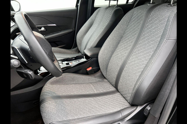 Peugeot 208 1.2 Hybrid 100PK Automaat Allure Navigatie Apple Carplay/Android Auto Airco Parkeer sensoren Cruise Control Lichtmetalen Velgen Peugeot 208 1.2 Hybrid 100PK Automaat Allure Navigatie Apple Carplay/Android Auto Airco Parkeer sensoren Cruise Control Lichtmetalen Velgen