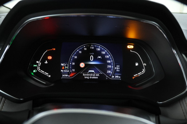 Renault Captur 1.3 TCe 155 Initiale Paris Automaat, Panorama, Volleder Renault Captur 1.3 TCe 155 Initiale Paris Automaat, Panorama, Volleder