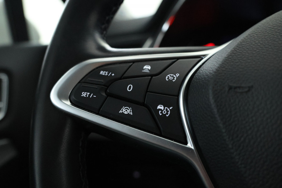 Renault Captur 1.3 TCe 155 Initiale Paris Automaat, Panorama, Volleder Renault Captur 1.3 TCe 155 Initiale Paris Automaat, Panorama, Volleder