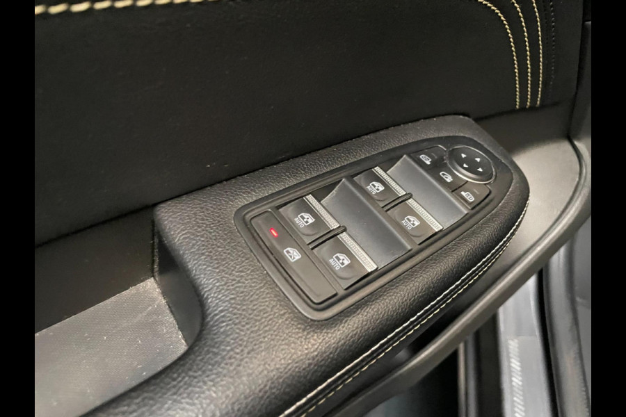 Renault Arkana 1.6 E-Tech hybrid 145 Engineered Incl.BTW PANO NAVI LEER CARPLAY CAMERA BOMVOL!
