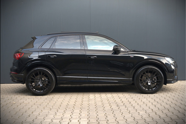 Audi Q3 40 TFSI quattro S Line Pro Line S | 190 PK | Panoramadak | Matrix Led | Stoelverwarming | Leer | Dodehoekdetectie | Automaat | BTW | Black Edition | Cruise Control | Virtual | Navigatie | Dealer Onderhouden | Audi Q3 40 TFSI quattro S Line Pro Line S | 190 PK | Panoramadak | Matrix Led | Stoelverwarming | Leer | Dodehoekdetectie | Automaat | BTW | Black Edition | Cruise Control | Virtual | Navigatie | Dealer Onderhouden |