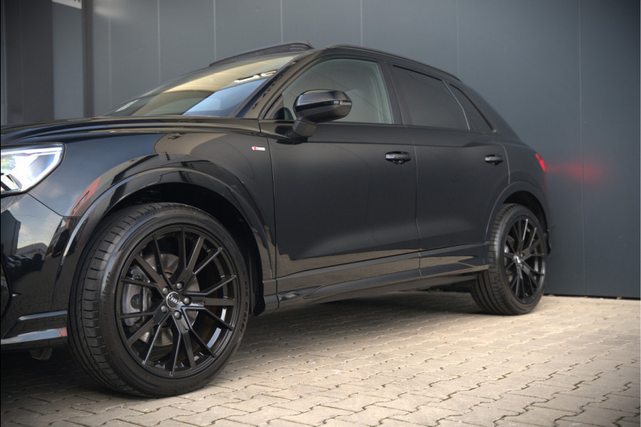 Audi Q3 40 TFSI quattro S Line Pro Line S | 190 PK | Panoramadak | Matrix Led | Stoelverwarming | Leer | Dodehoekdetectie | Automaat | BTW | Black Edition | Cruise Control | Virtual | Navigatie | Dealer Onderhouden | Audi Q3 40 TFSI quattro S Line Pro Line S | 190 PK | Panoramadak | Matrix Led | Stoelverwarming | Leer | Dodehoekdetectie | Automaat | BTW | Black Edition | Cruise Control | Virtual | Navigatie | Dealer Onderhouden |