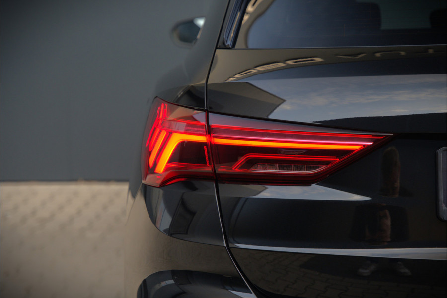 Audi Q3 40 TFSI quattro S Line Pro Line S | 190 PK | Panoramadak | Matrix Led | Stoelverwarming | Leer | Dodehoekdetectie | Automaat | BTW | Black Edition | Cruise Control | Virtual | Navigatie | Dealer Onderhouden | Audi Q3 40 TFSI quattro S Line Pro Line S | 190 PK | Panoramadak | Matrix Led | Stoelverwarming | Leer | Dodehoekdetectie | Automaat | BTW | Black Edition | Cruise Control | Virtual | Navigatie | Dealer Onderhouden |