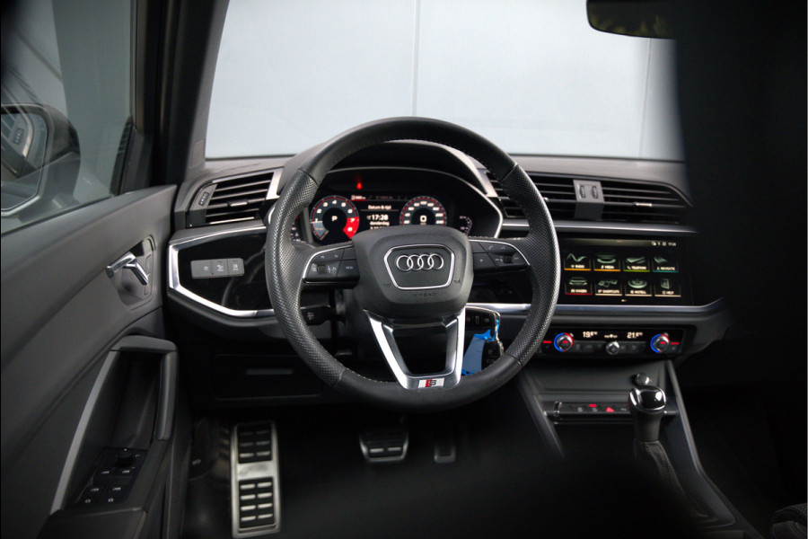 Audi Q3 40 TFSI quattro S Line Pro Line S | 190 PK | Panoramadak | Matrix Led | Stoelverwarming | Leer | Dodehoekdetectie | Automaat | BTW | Black Edition | Cruise Control | Virtual | Navigatie | Dealer Onderhouden | Audi Q3 40 TFSI quattro S Line Pro Line S | 190 PK | Panoramadak | Matrix Led | Stoelverwarming | Leer | Dodehoekdetectie | Automaat | BTW | Black Edition | Cruise Control | Virtual | Navigatie | Dealer Onderhouden |